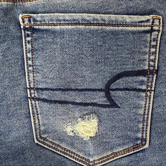 NWT American Eagle Hi-Rise Distressed Jegging - Picture 6 of 16